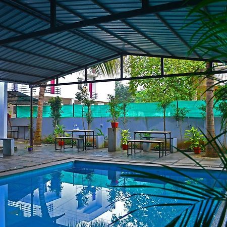 Hotel The Club House- Swimming Pool That'S Better Than The Beach à Pondichéry Extérieur photo