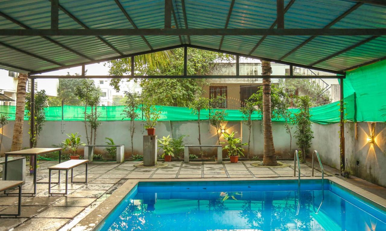 Hotel The Club House- Swimming Pool That'S Better Than The Beach à Pondichéry Extérieur photo