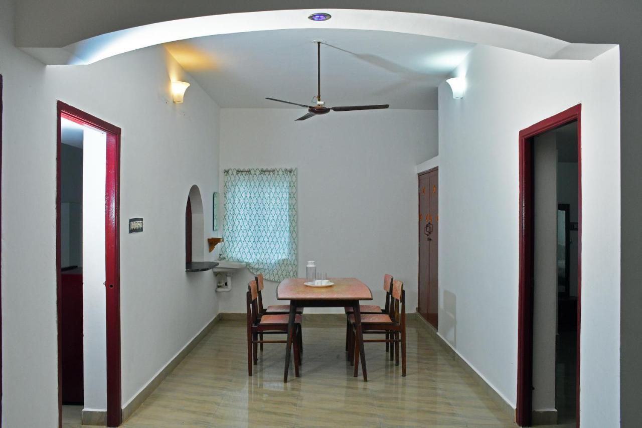Hotel The Club House- Swimming Pool That'S Better Than The Beach à Pondichéry Extérieur photo