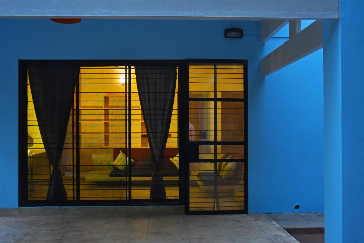 Hotel The Club House- Swimming Pool That'S Better Than The Beach à Pondichéry Extérieur photo