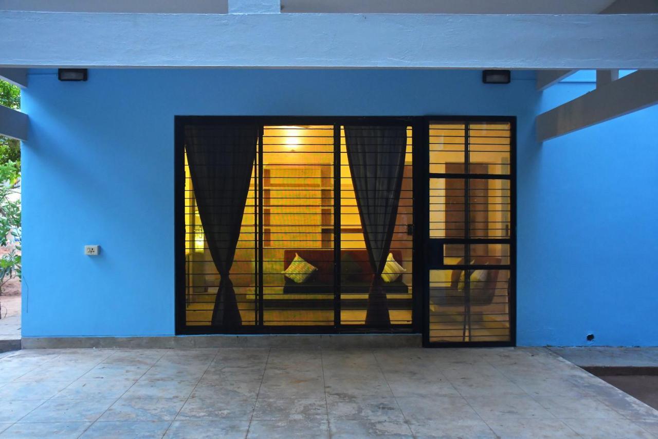 Hotel The Club House- Swimming Pool That'S Better Than The Beach à Pondichéry Extérieur photo