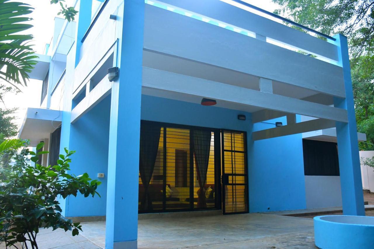 Hotel The Club House- Swimming Pool That'S Better Than The Beach à Pondichéry Extérieur photo